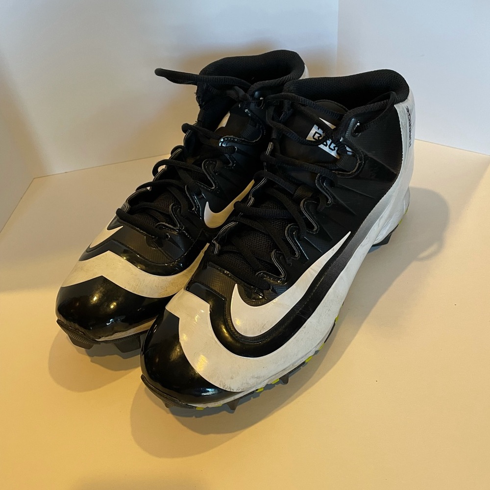 Men’s Nike Huarache baseball cleats